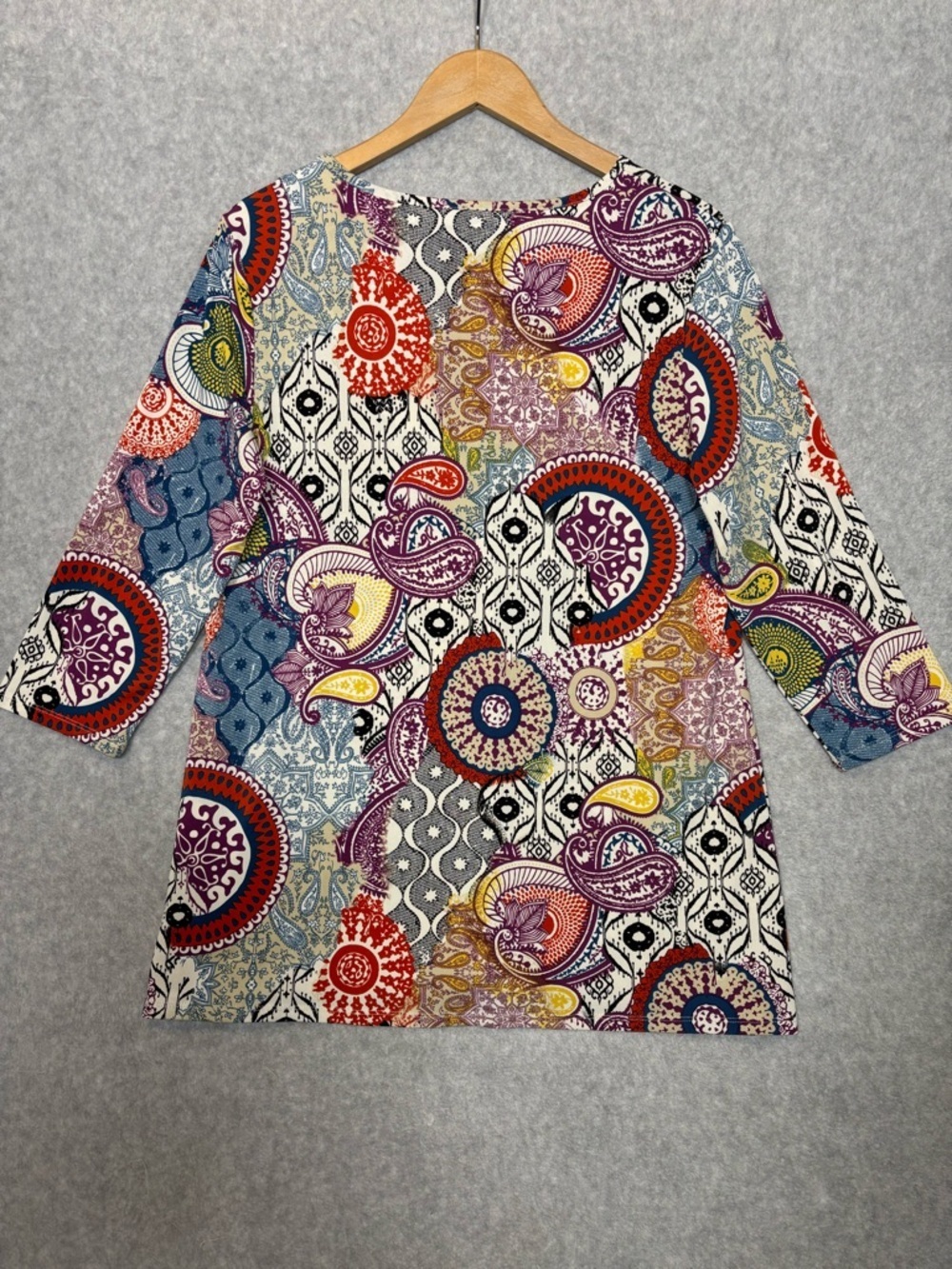 Chico's Fancy Filigree Paisley Geometric Keyhole Blouse Top-Women 1/US Medium - Picture 5 of 6
